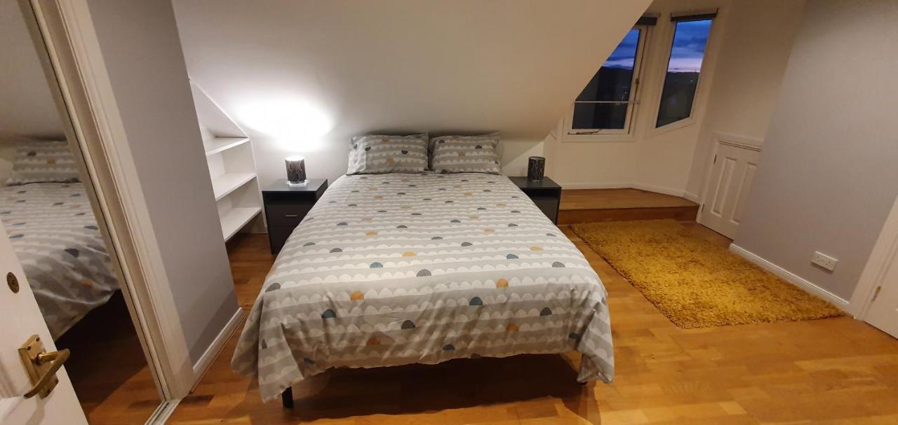 Spacious, Modern 3 Bedroom Luxury Flat In Centre Location Broughty Ferry Bagian luar foto